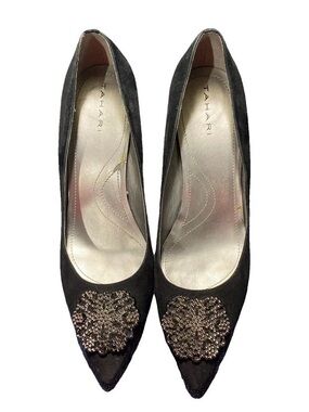 Tahari Accord Black Pointed Toe Embellished Brooch High Heel Pumps